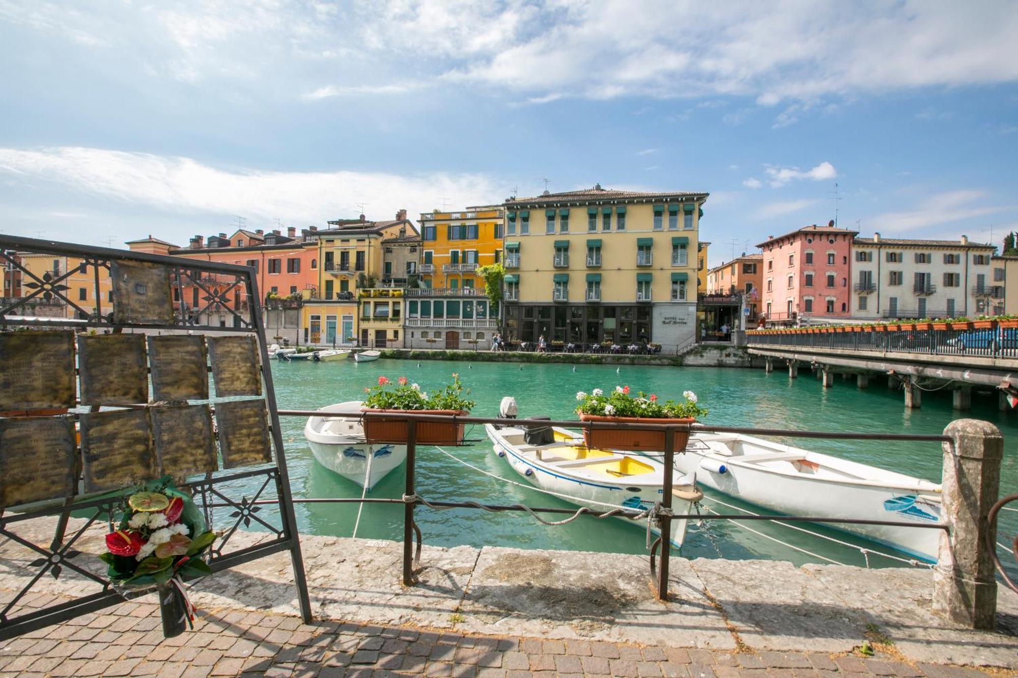 Casa Del Faro - Happy Rentals Peschiera del Garda Exteriör bild